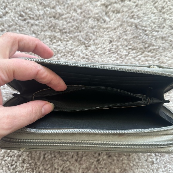 Gray Wallet - Picture 5 of 8